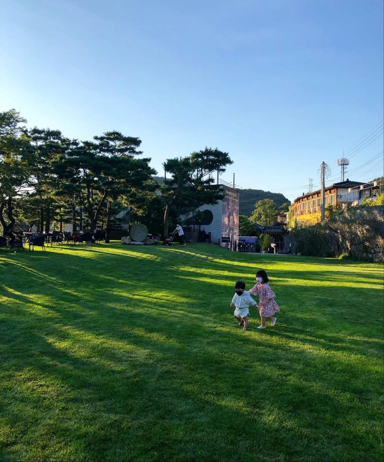함께 뛰놀던 정원